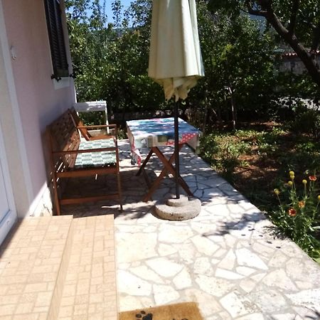 Apartments Vitkovic Црес Экстерьер фото