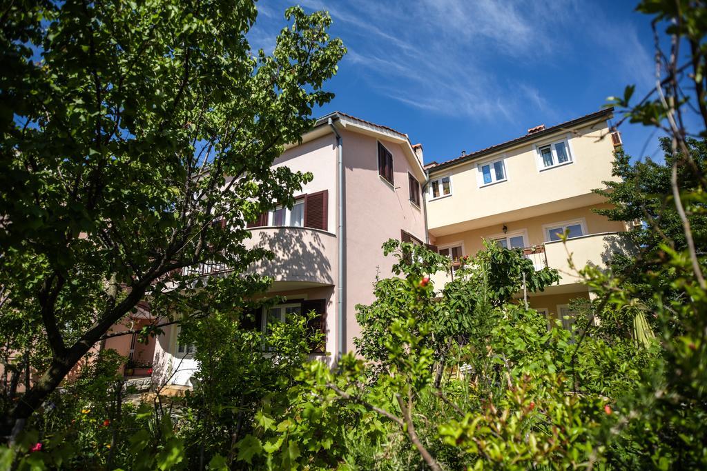 Apartments Vitkovic Црес Экстерьер фото